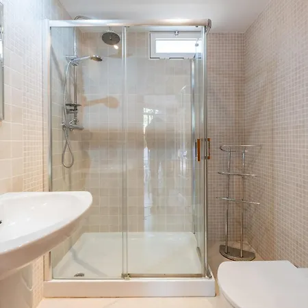 Charming House With Private Pool And Garden *