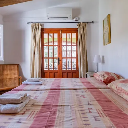 Casa de Férias Charming House With Private Pool And Garden *