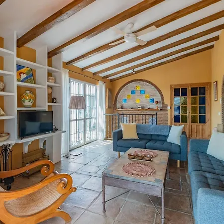Charming House With Private Pool And Garden *