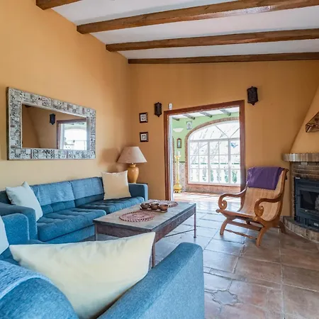 Charming House With Private Pool And Garden